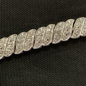 Diamond wave bracelet